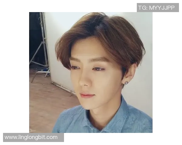 鹿晗化身足球明星的魅力头像展现运动与偶像的完美结合