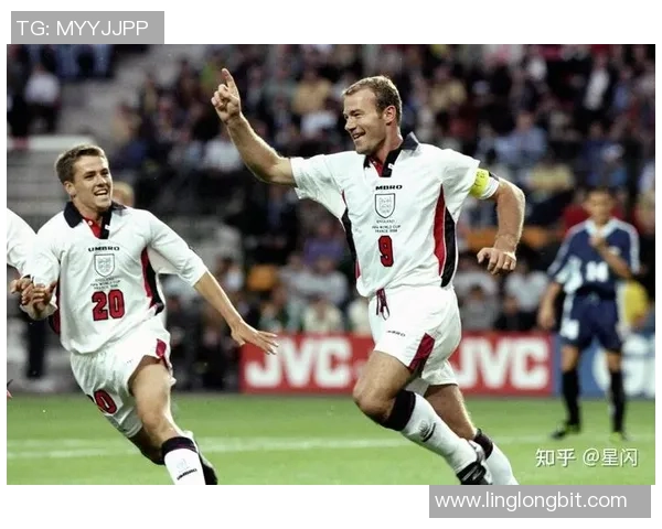 2017年足球赛精彩回顾与经典瞬间盘点，重温激情与荣耀的赛场时刻