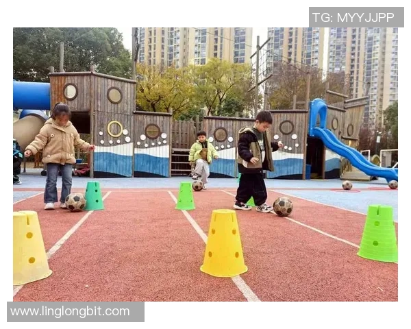 足球元素图片大全汇总展示多样风格与创意灵感尽在其中让你领略足球魅力与激情 足球元素图片大全汇总展示多样风格与创意灵感尽在其中让你领略足球魅力与激情