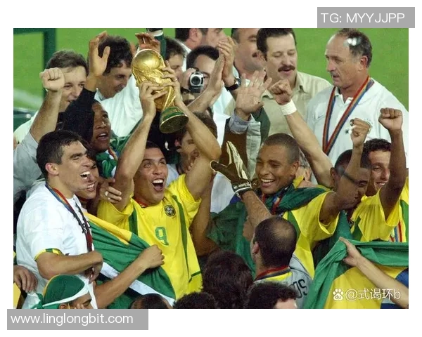 精彩足球广告展现激情与梦想引领球迷热血沸腾的视觉盛宴 精彩足球广告展现激情与梦想引领球迷热血沸腾的视觉盛宴